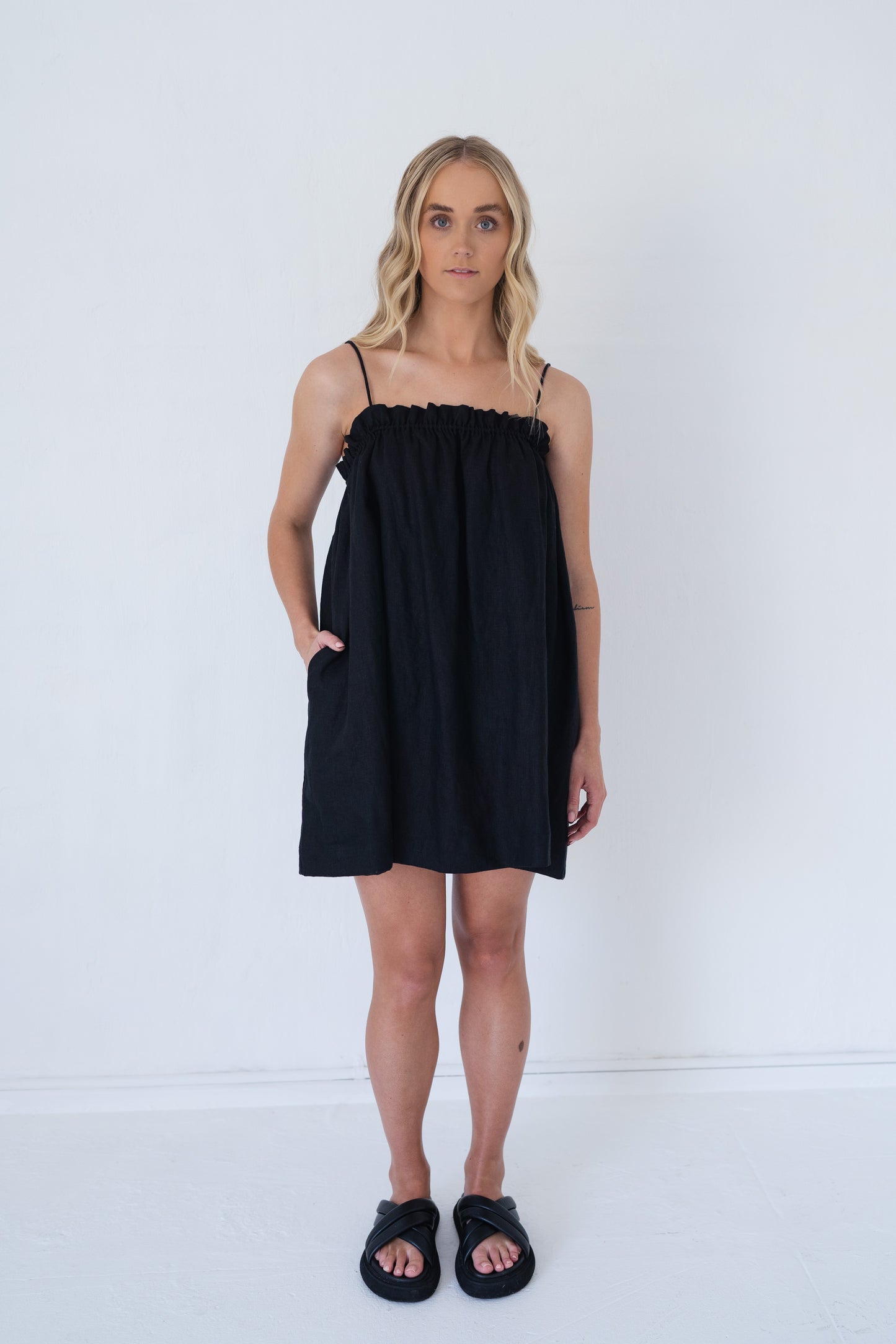 Alba Mini Dress | Black